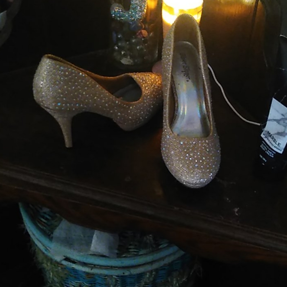 Glitter gold heels
